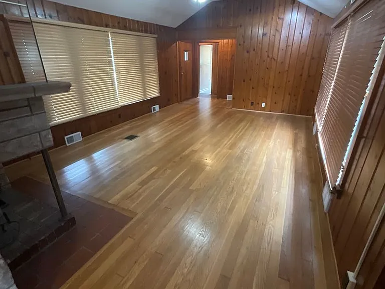 1217 N College Ave — Photo 4