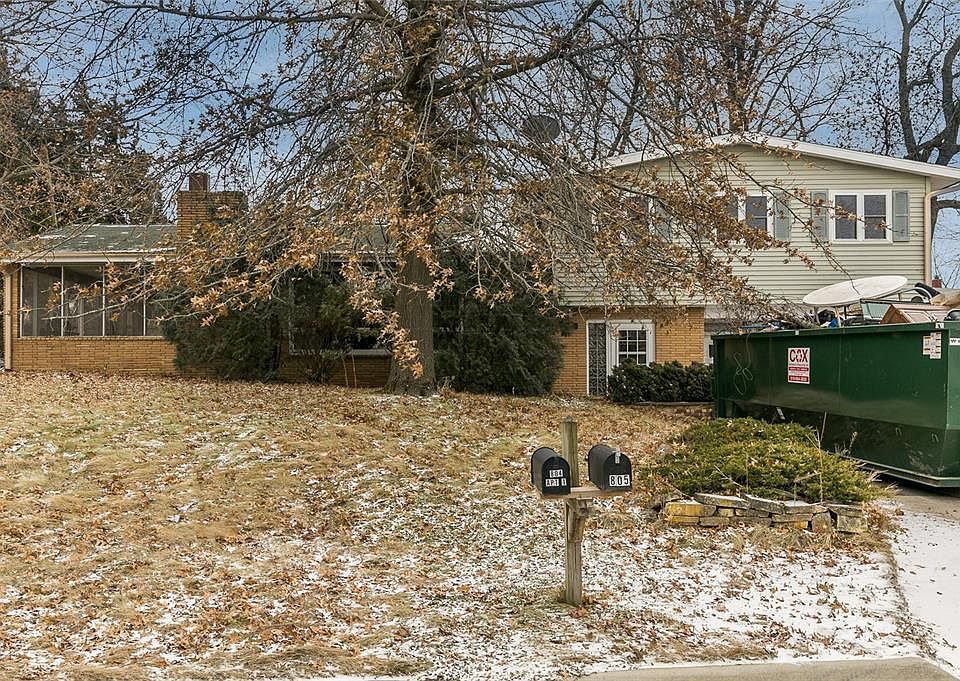 1st image of 805 W Welsh St