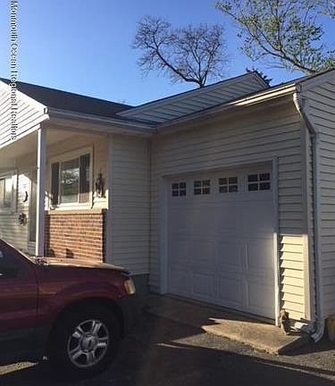 3rd image of 983 Stamler Dr