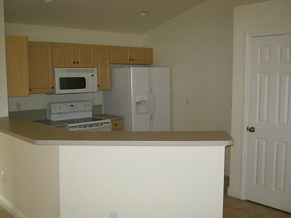 5th image of 1503 Elaine Ave N
