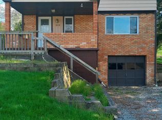 314 Lowgar Dr, Pittsburgh, PA 15239
