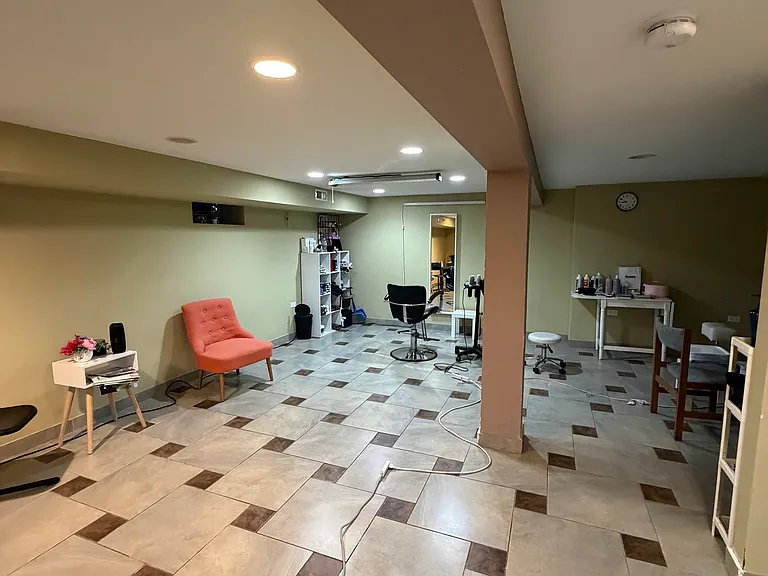 4045 N Oleander Ave — Photo 6