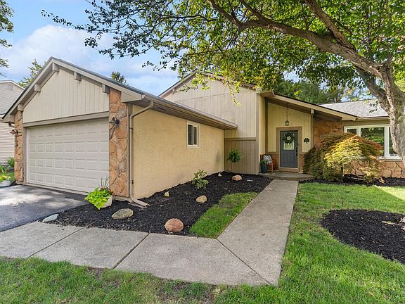 3rd image of 244 Waterford Dr