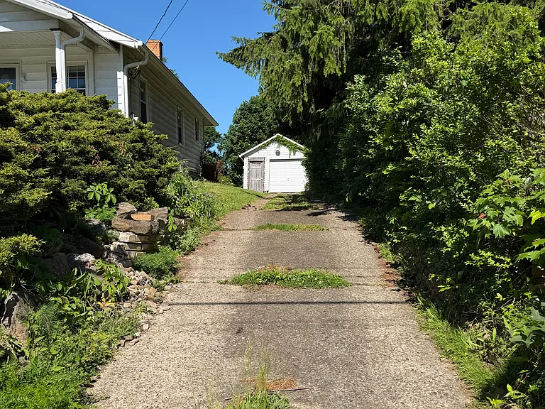 418 Darlington Rd — Photo 16
