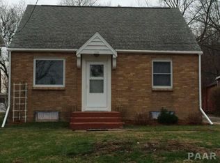 2116 E Riverview Ct, Peoria Heights, IL 61616
