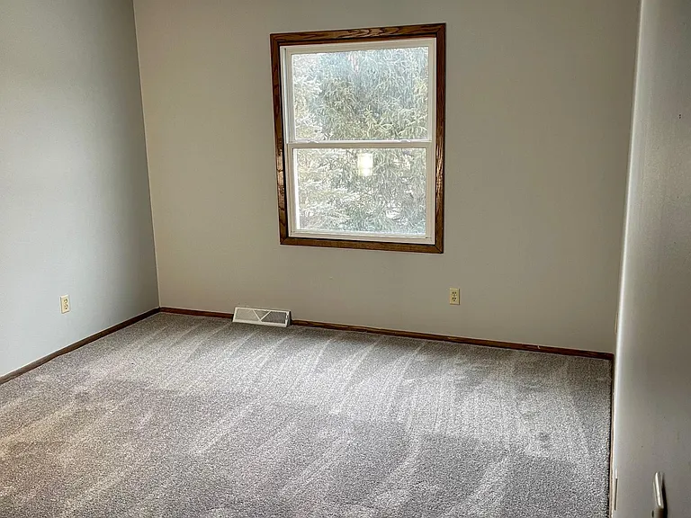 W150S7046 Cornell Cir — Photo 13