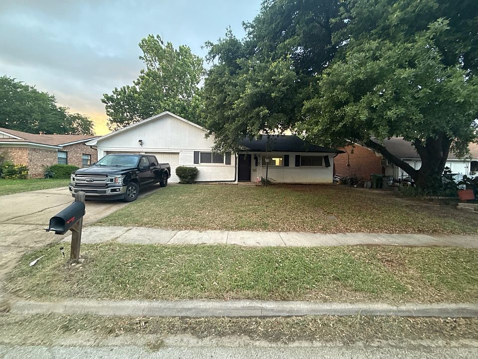 1st image of 748 Oakwood Ave