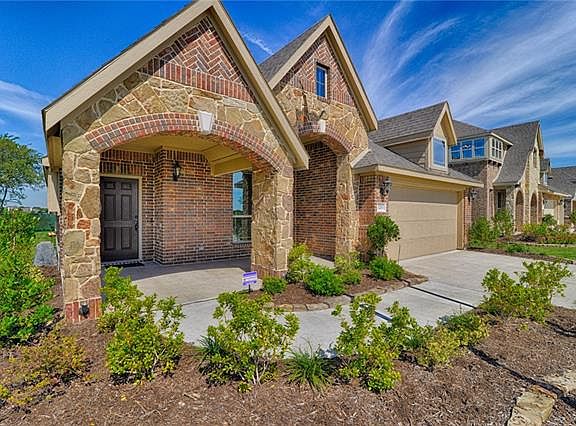 2nd image of 1210 Star Grass Dr