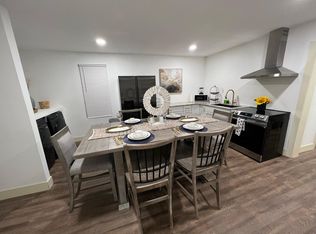 625 W 9th Ave, Oshkosh, WI 54902