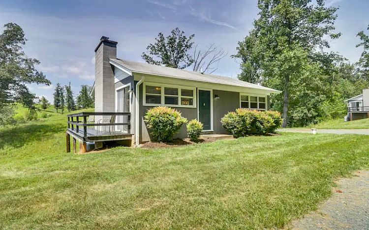 1st image of 3432 Baileys Ct