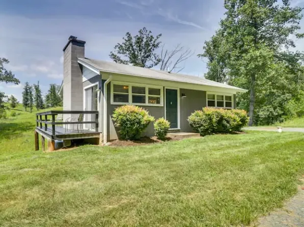 3432 Baileys Ct, Charlottesville, VA 22901