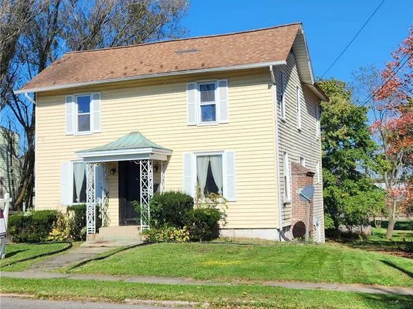 337 Jackson St, Grove City, PA 16127