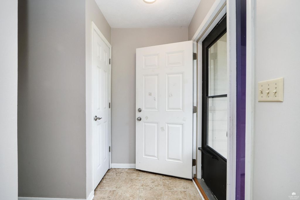 2445 Buttonwood Dr, Manhattan, KS - View 4