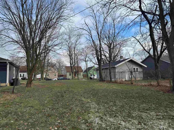 4022 Oliver St, Fort Wayne, IN 46806