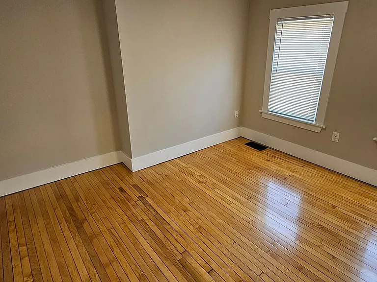 Amoskeag Apartments — Photo 4