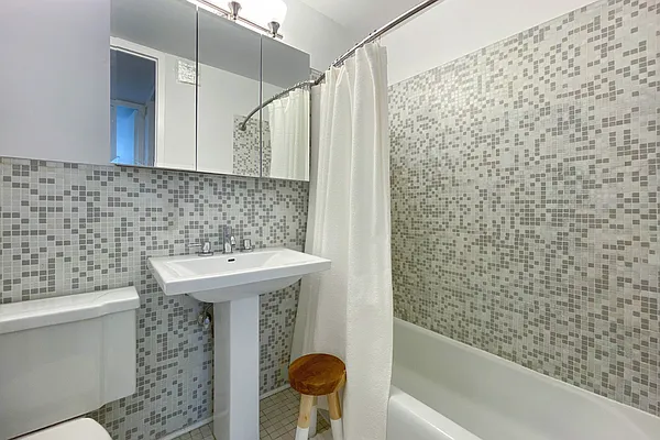 Rented by Compass | media 6