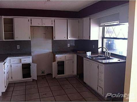 5th image of 8208 NW 6th St