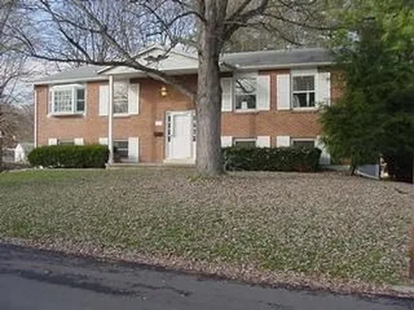 136 Upper Hillside Dr, Bellbrook, OH 45305
