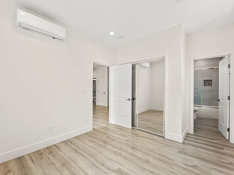 1327 23rd — Photo 12