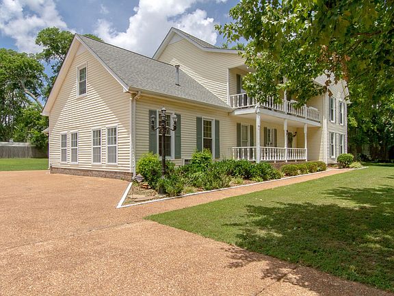 3rd image of 718 River Rock Blvd