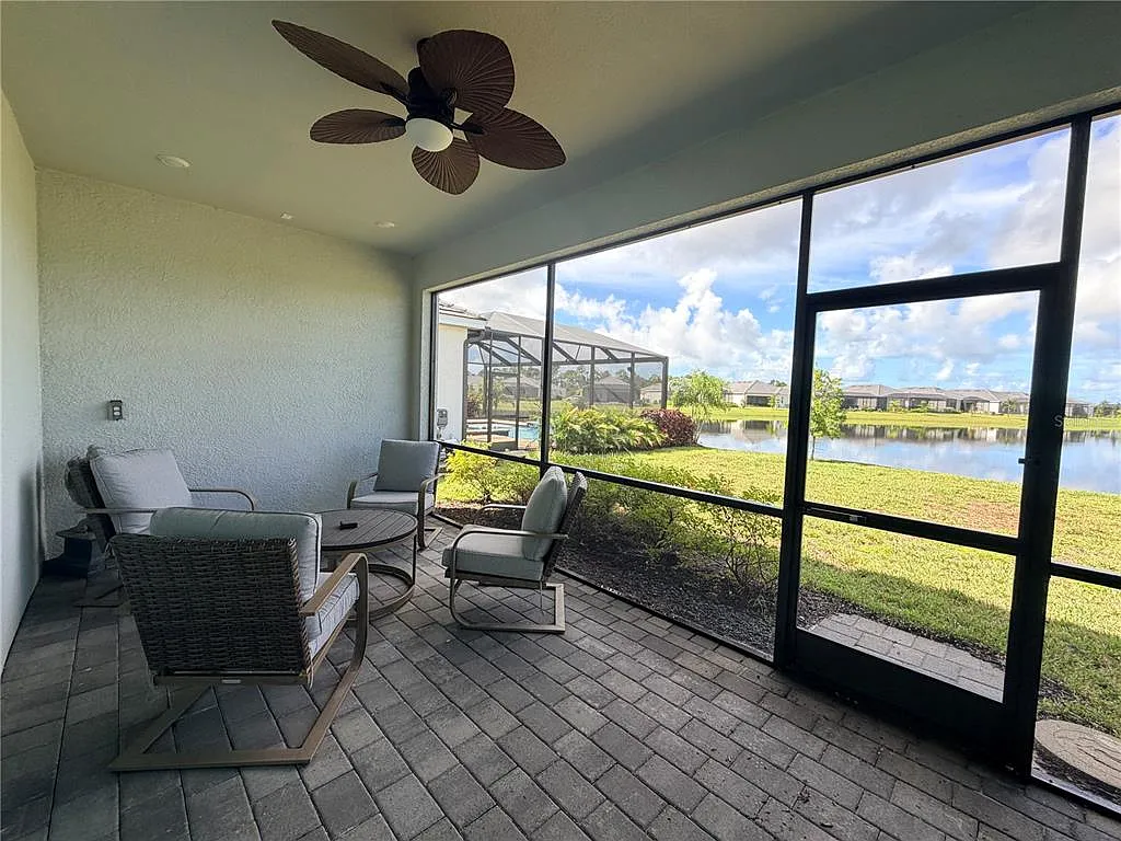 2 bed, 2.5 bath, 1858 sqft, $8,000 — Photo 2