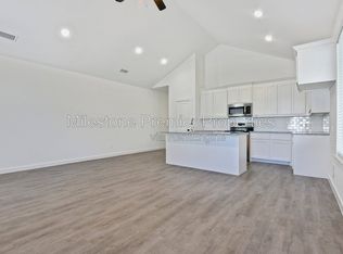 720 W Texas St, Denison, TX 75020