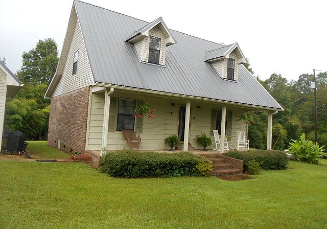 1st image of 17 Oak Hill Ln