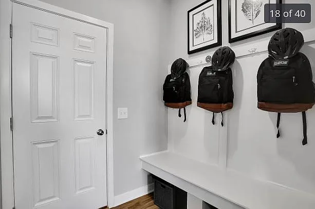 1149 Sunderland Dr #1 — Photo 16