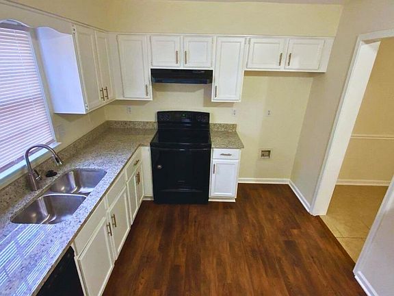 5th image of 3725 Wax Myrtle Dr