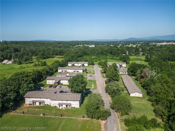 849 Elm St, Waldron, AR 72958