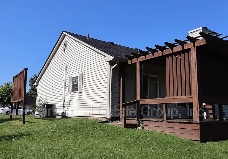 978 Spring Meadow Dr — Photo 29