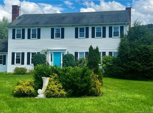 50 Hooperfields Dr, Sharon, CT 06069