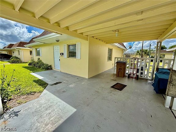 3rd image of 2212 Gardenia Way