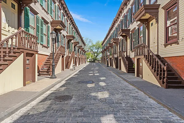 Sold by Douglas Elliman | media 16