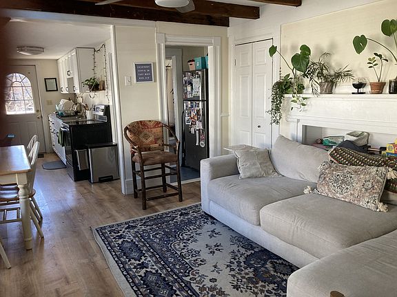 3rd image of 48 4th St APT 4