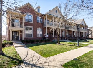 422 Old Pine Way, Walled Lake, MI 48390