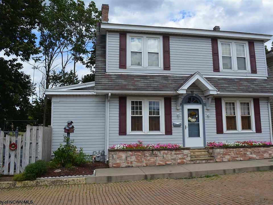 1st image of 498 Stanley Ave
