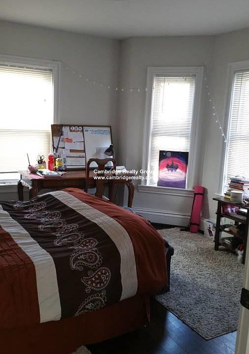 2nd image of 1556 Cambridge St #1L
