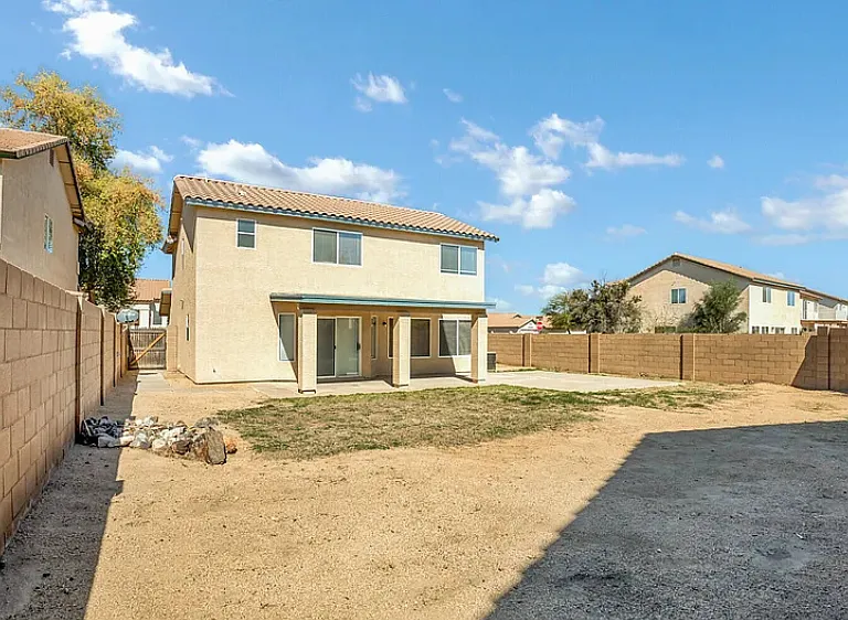 15421 W Gelding Dr — Photo 8