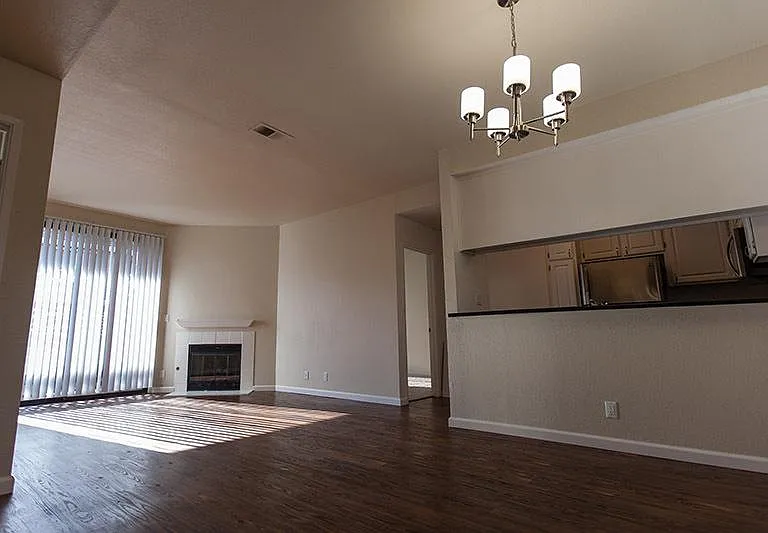 Laurel Grove — Photo 14