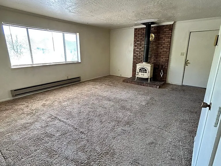 50 Riverview Dr #A — Photo 18