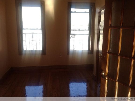 3rd image of 2532 University Ave APT 4B