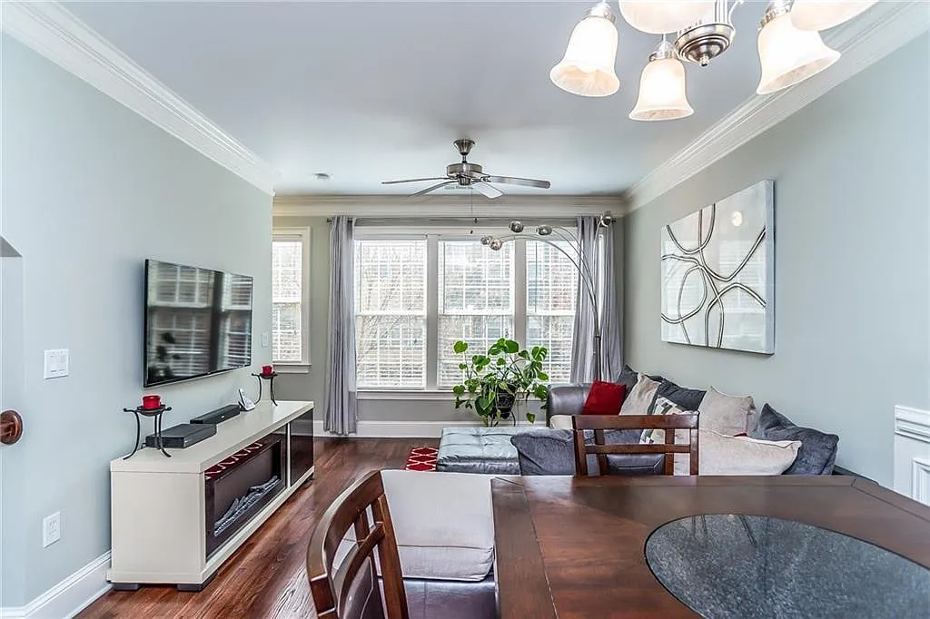 3663 Ashford Creek Vw NE — Photo 3