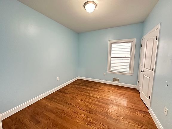 3rd image of 31 Laidlaw Ave Floor 1