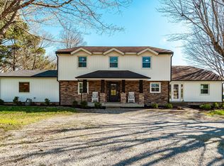 533 Lee Rd, Cottontown, TN 37048