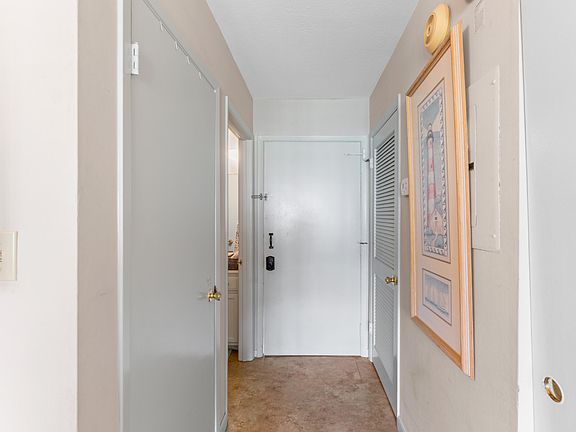 4th image of 775 Gulf Shore Dr Unit 8143