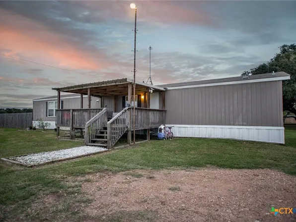 185 Fisher Rd, Telferner, TX 77988