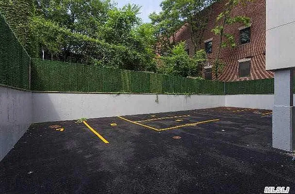 Sold by Douglas Elliman | media 8