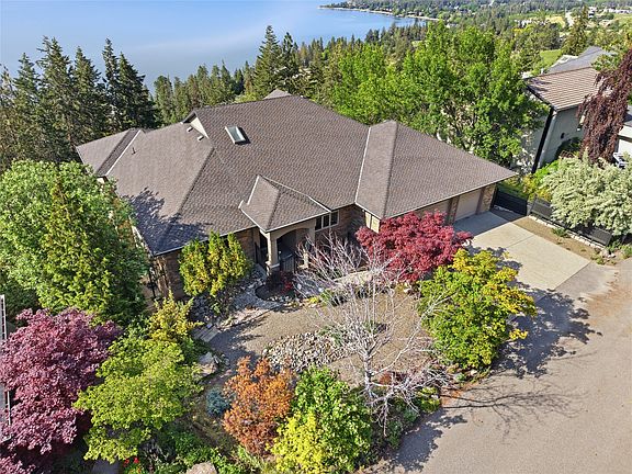 3rd image of 448 Viewcrest Rd