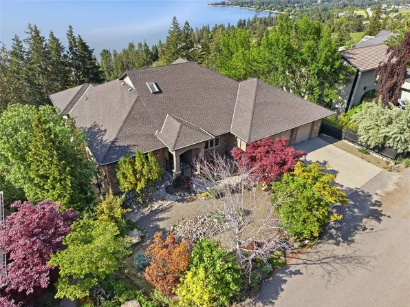 448 Viewcrest Rd, Kelowna, BC V1W 4K1